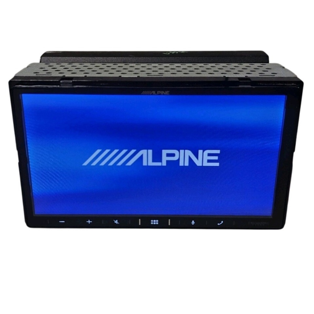 Alpine iLX-W650 7 Inch Apple CarPlay Android Auto Digital Media Receiver TESTED